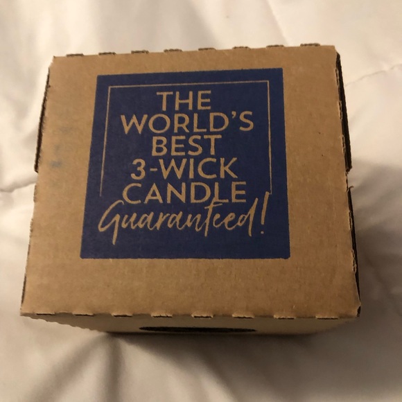 NIB Bath & Body Works Pink Pineapple Sunrise Candle 14.5 0z - Picture 2 of 3